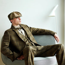 Load image into Gallery viewer, Men's Handcrafted Irish Patchwork Cap