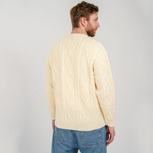 Load image into Gallery viewer, Men's Crew Neck Irish Sweater