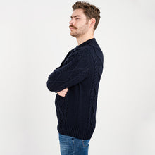 Load image into Gallery viewer, Men's Crew Neck Irish Sweater