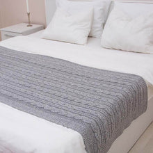 Load image into Gallery viewer, Cable Knit Irish Bed Runner