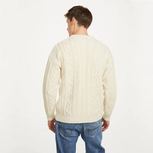 Load image into Gallery viewer, Men's Crew Neck Aran Cable Knit Wool Sweater