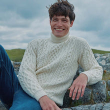 Load image into Gallery viewer, Men's Traditional Turtleneck Aran Sweater