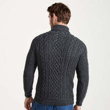 Load image into Gallery viewer, Men's Traditional Turtleneck Aran Sweater