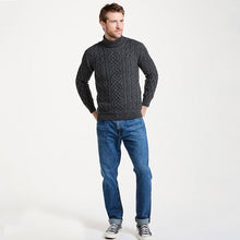 Load image into Gallery viewer, Men's Traditional Turtleneck Aran Sweater