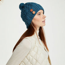 Load image into Gallery viewer, Buttoned Merino Irish Aran Hat