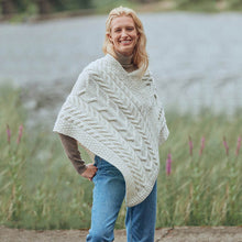 Load image into Gallery viewer, Traditional Irish Women's Supersoft Poncho