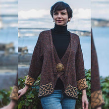 Load image into Gallery viewer, Celtic Knot Irish Ladies Wrap