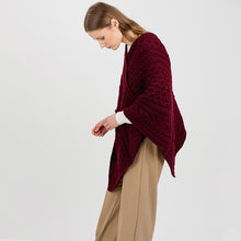 Load image into Gallery viewer, Traditional Irish Fisherman Wool V-Neck Poncho