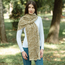 Load image into Gallery viewer, Egyptian Cotton Aran Fern Knit Shawl