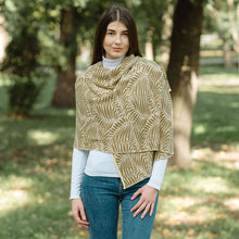 Load image into Gallery viewer, Egyptian Cotton Aran Fern Knit Shawl