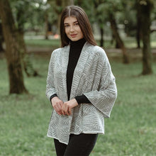 Load image into Gallery viewer, Egyptian Cotton Aran Fern Knit Shawl