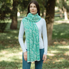 Load image into Gallery viewer, Egyptian Cotton Aran Fern Knit Shawl