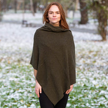 Load image into Gallery viewer, Women's Lambswool Aran Ribbed Shawl