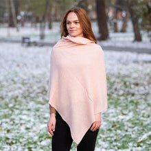 Load image into Gallery viewer, Women's Lambswool Aran Ribbed Shawl