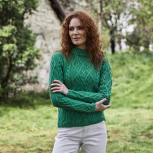 Load image into Gallery viewer, Women's Wool Cable Knit Aran Sweater