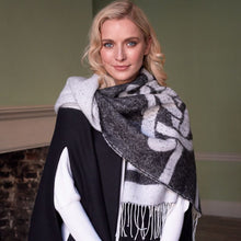 Load image into Gallery viewer, Large Celtick Knot Wrap