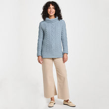 Load image into Gallery viewer, Women&#39;s Merino Irish Cable Knit Sweater
