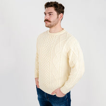 Load image into Gallery viewer, Men&#39;s Crew Neck Irish Sweater
