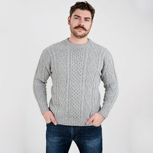 Load image into Gallery viewer, Men&#39;s Crew Neck Irish Sweater

