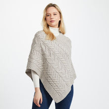 Load image into Gallery viewer, Traditional Irish Women&#39;s Supersoft Poncho
