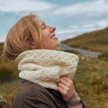 Load image into Gallery viewer, Ladies SuperSoft Merino Wool Aran Loop Scarf

