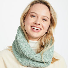 Load image into Gallery viewer, Ladies SuperSoft Merino Wool Aran Loop Scarf
