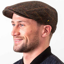 Load image into Gallery viewer, Handcrafted Mens Irish Quilted Flat Cap
