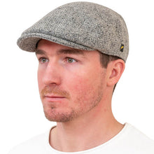 Load image into Gallery viewer, Handcrafted Mens Irish Quilted Flat Cap
