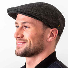 Load image into Gallery viewer, Traditional Men&#39;s Irish Wool Driving Cap
