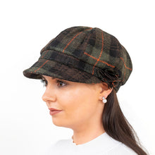Load image into Gallery viewer, Women&#39;s Tweed Newsboy Hat with Rose
