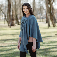 Load image into Gallery viewer, Ladies Lightweight Fine Lambswool Irish Shawl
