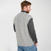Load image into Gallery viewer, Men&#39;s V-Neck Irish Knit Vest
