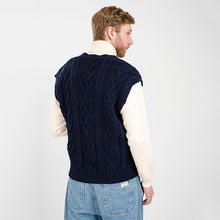 Load image into Gallery viewer, Men&#39;s V-Neck Irish Knit Vest
