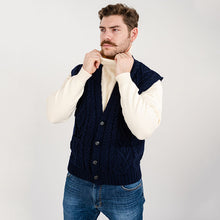 Load image into Gallery viewer, Men&#39;s V-Neck Irish Knit Vest

