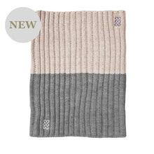 Load image into Gallery viewer, Sustainable Celtic Knot Knit Snood -Grey
