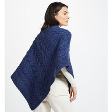 Load image into Gallery viewer, Traditional Irish Women&#39;s Supersoft Poncho
