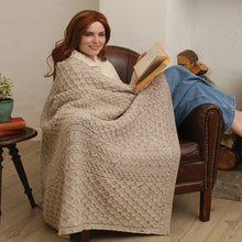 Load image into Gallery viewer, Carraig Donn Traditional Irish Bed Blanket B888 TaraIrishClothing.com
